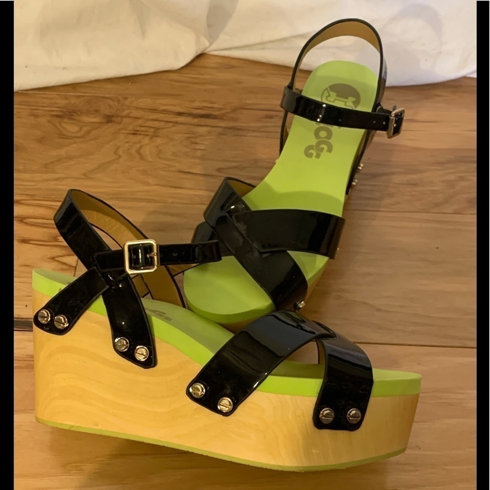 Flogg Piper patent look platform sandal. 6.5